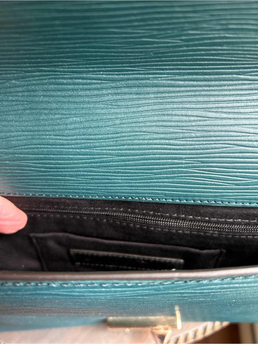 Rebecca Minkoff Textured Leather Paris Clutch, Gold-Tone Hardware, Vintage CLEAN - Picture 12 of 16